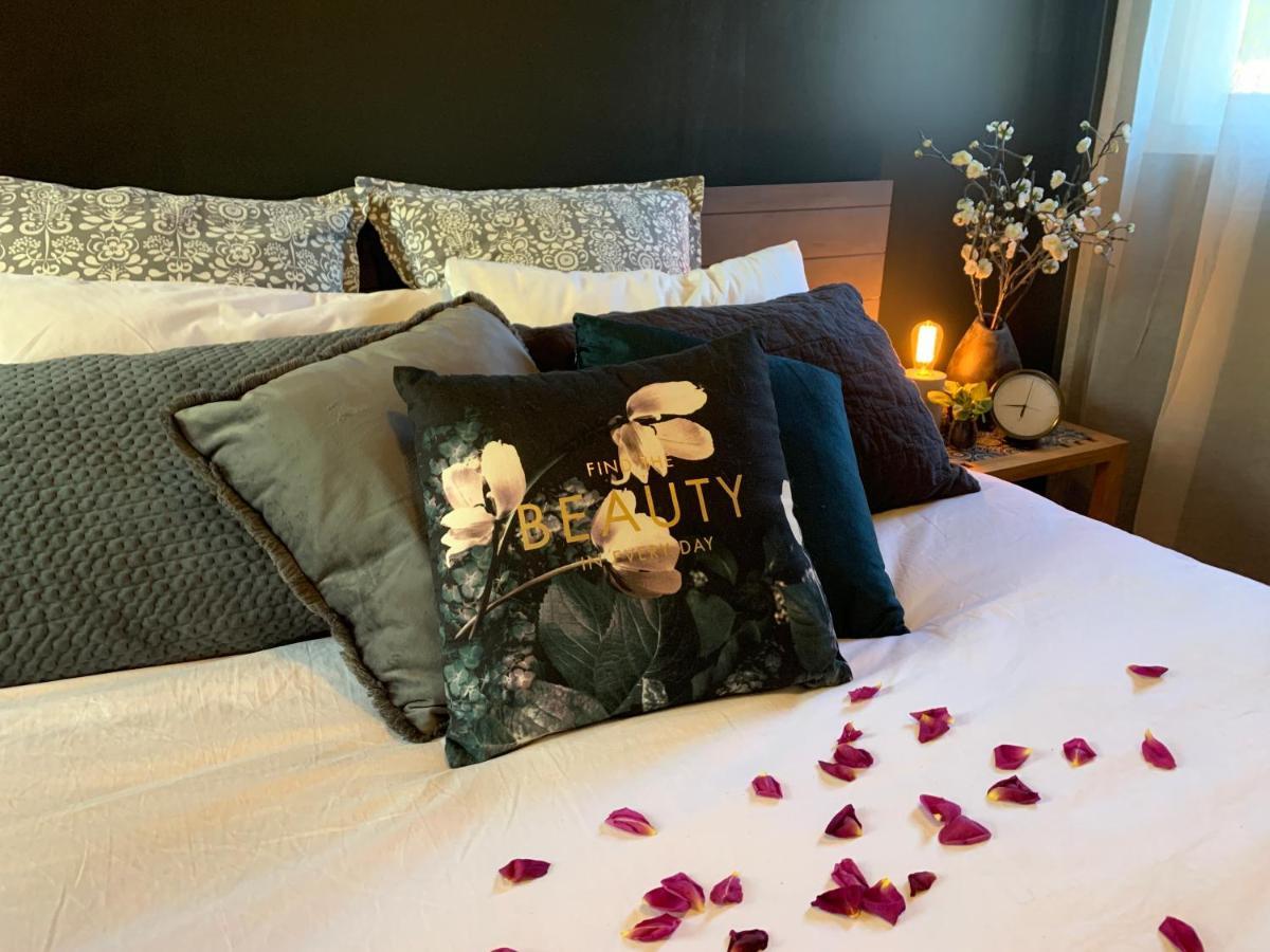 Couples Private Spa Retreat Cowes Exterior foto