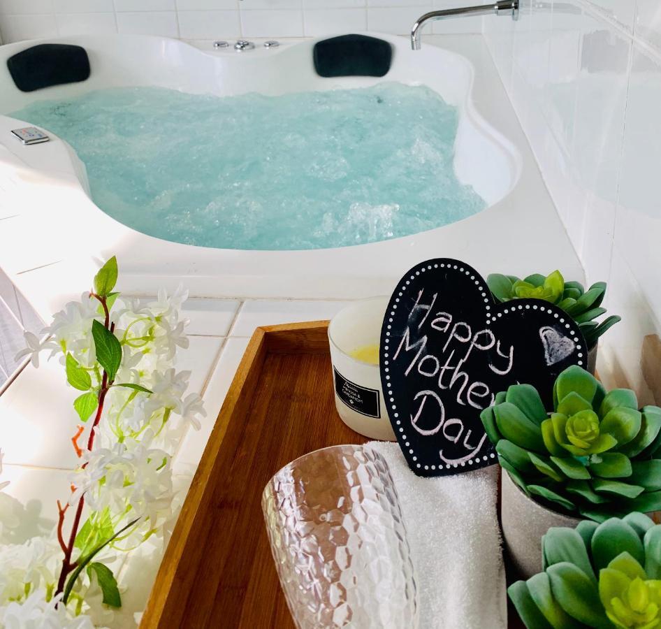 Couples Private Spa Retreat Cowes Exterior foto